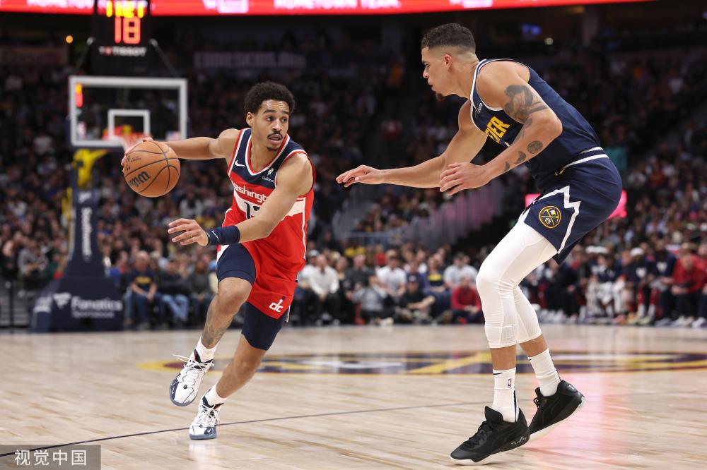 他有着敏锐 他有着敏锐